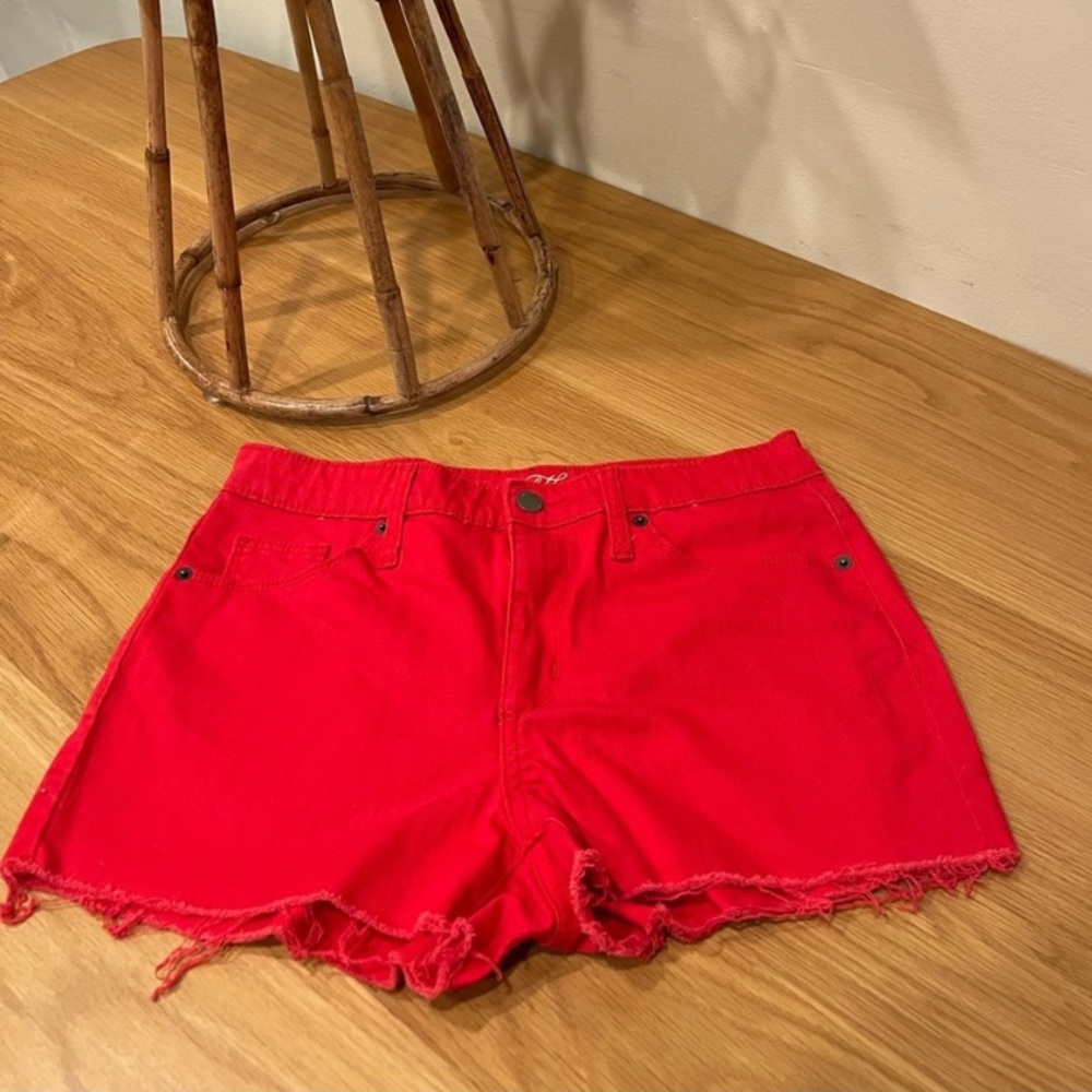 ❤️ Universal Thread Red High Rise Shortie Cut Off Jean Shorts 6 / 28R / S